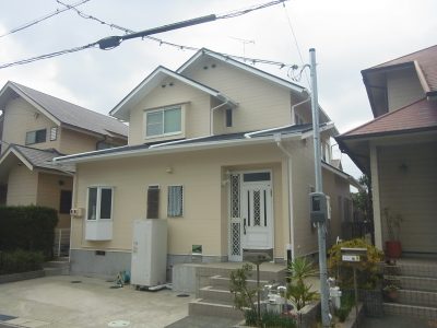 R9231817
